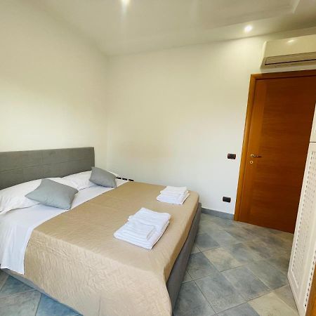 Newhouse Victoria - Sea View Apartment Nettuno Buitenkant foto