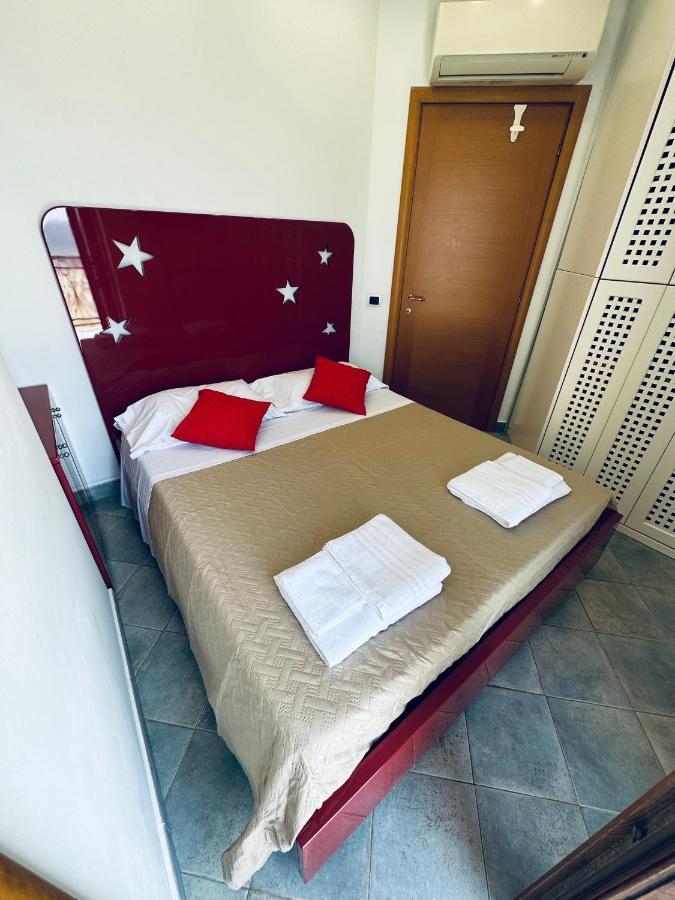 Newhouse Victoria - Sea View Apartment Nettuno Buitenkant foto