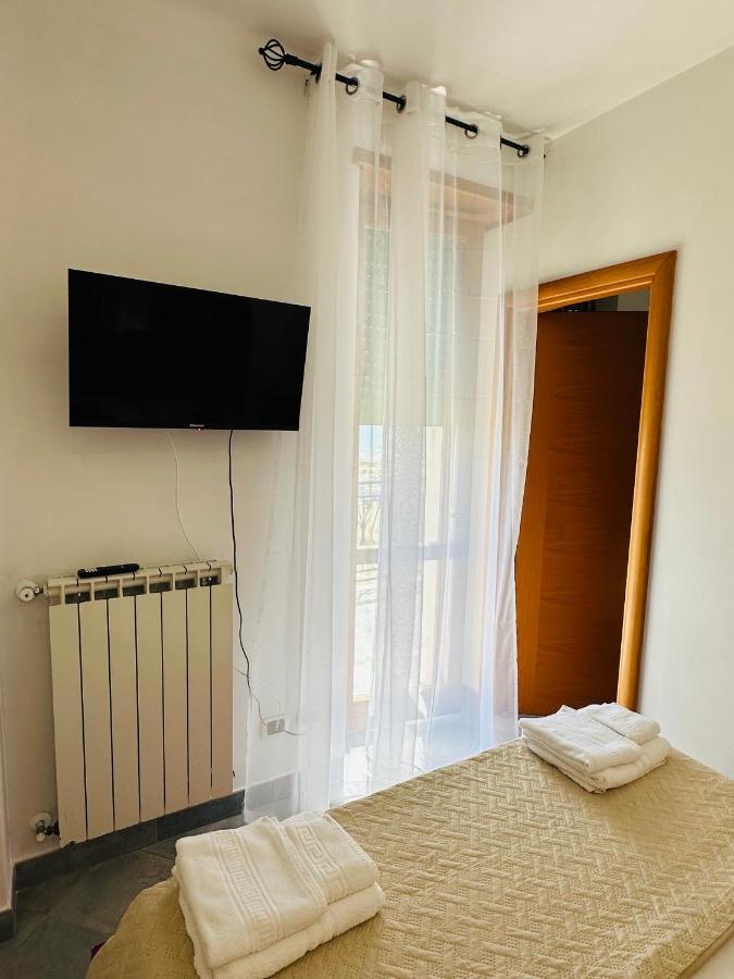 Newhouse Victoria - Sea View Apartment Nettuno Buitenkant foto